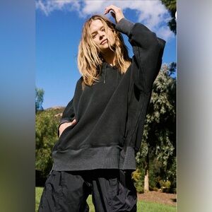 Free People🏴‍☠️Sprint to the Finish Hoodie New With Tags💎XS Black